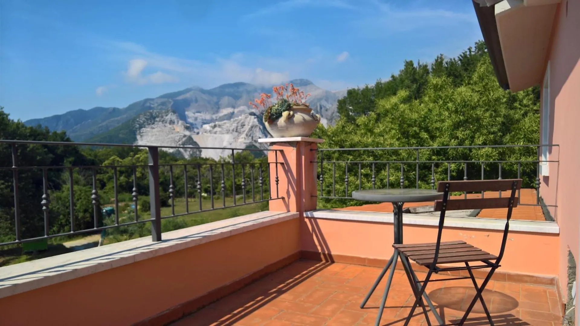 Bed & Breakfast Bed and Breakfast Il Nido Del Cuculo Carrara